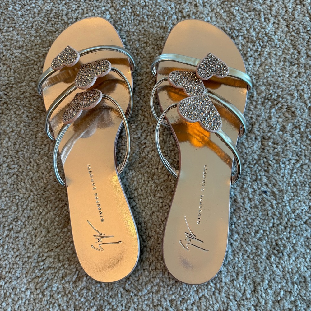 Crystal heart Giuseppe flats in rose gold 8/38